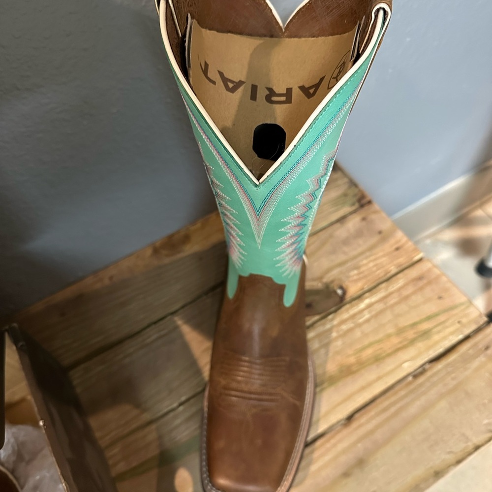 Brand new in box Ariat Boots!!!